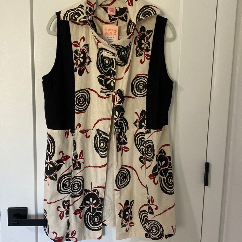 NWT Cupcake Brand Stylish Duster / Tunic Made in Thailand / Size M